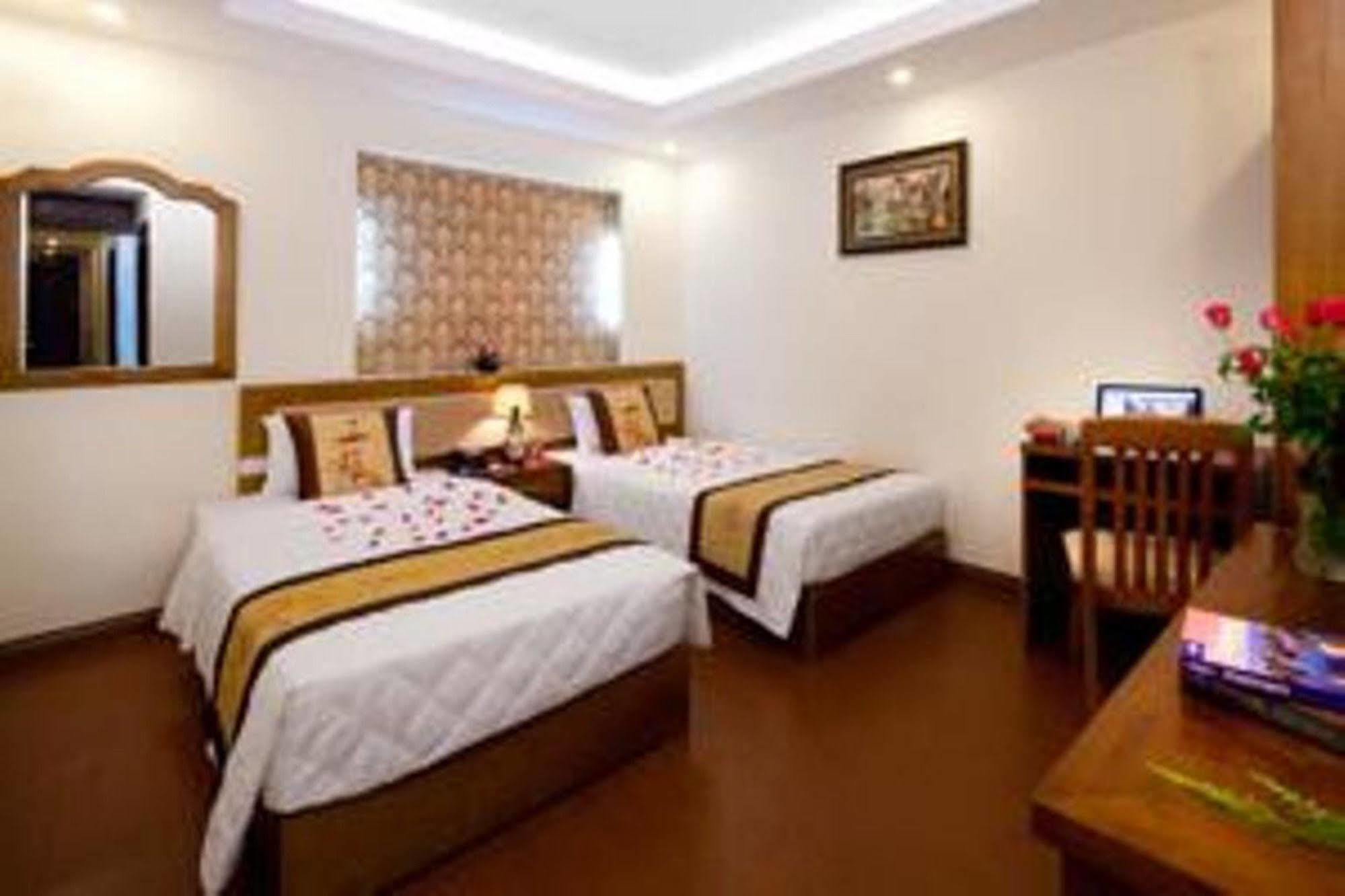 Lam Bao Long Hotel Хюе Екстер'єр фото