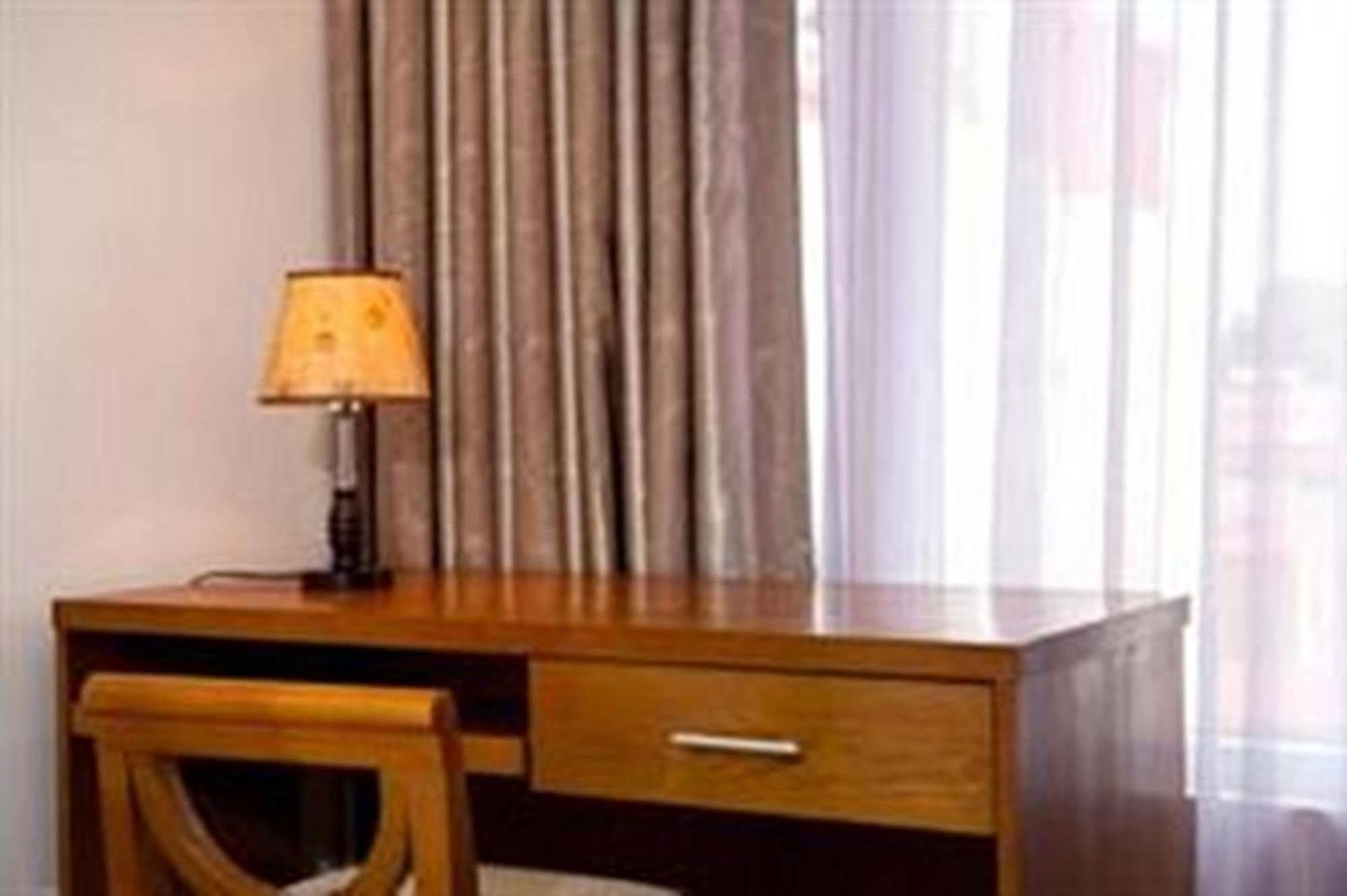 Lam Bao Long Hotel Хюе Екстер'єр фото