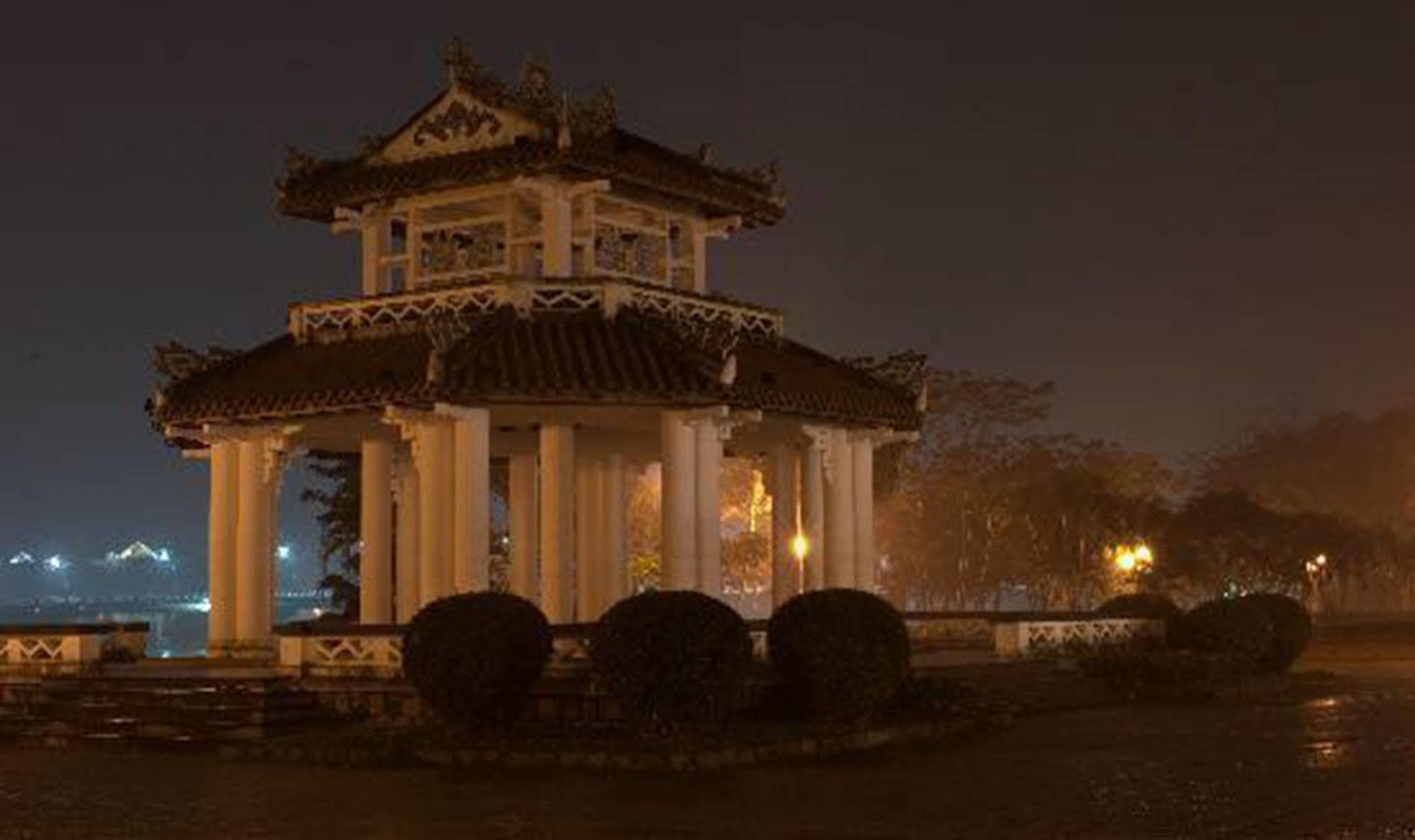 Lam Bao Long Hotel Хюе Екстер'єр фото